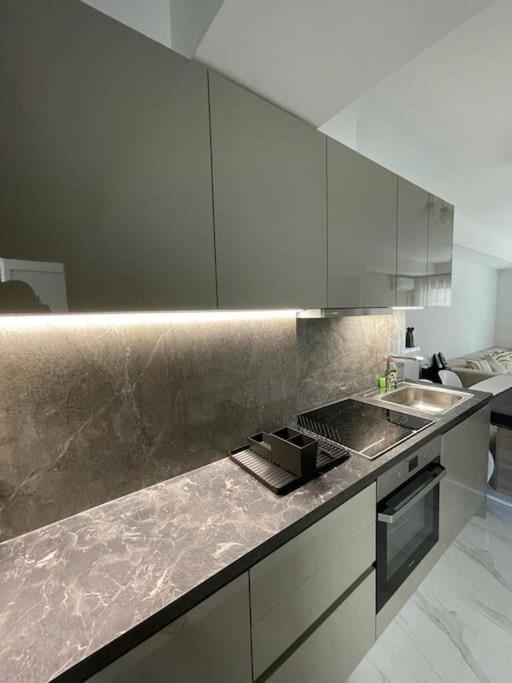 Niarchos Apartment III Athena Bagian luar foto